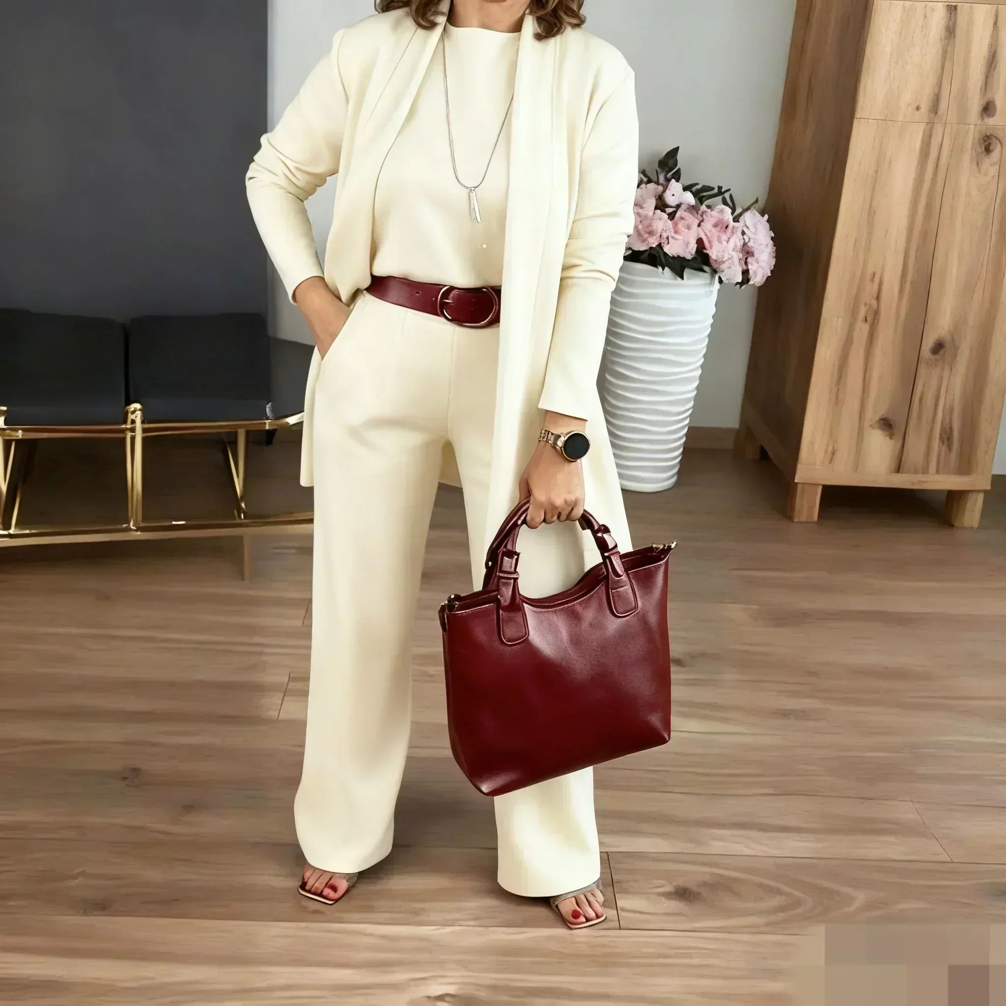 Elena – Ensemble élégant femme 3 pièces (veste, haut et pantalon) - Image 14
